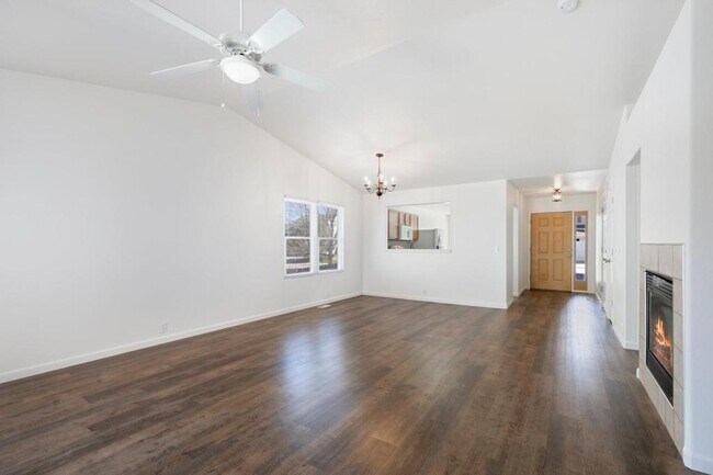 Building Photo - 8703 Silver Glen Dr