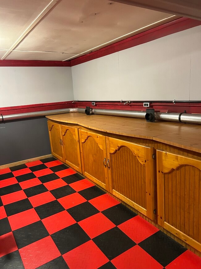 Building Photo - 1607 Howard St