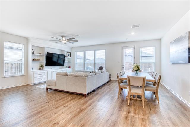 Building Photo - 2513 Wayne Ave