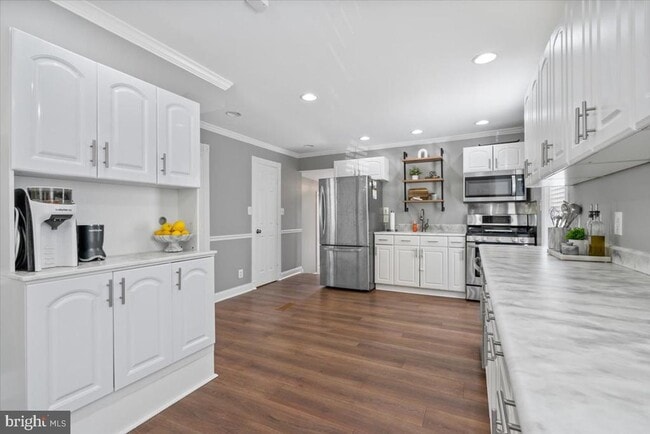 Building Photo - 2819 Summerfield Rd