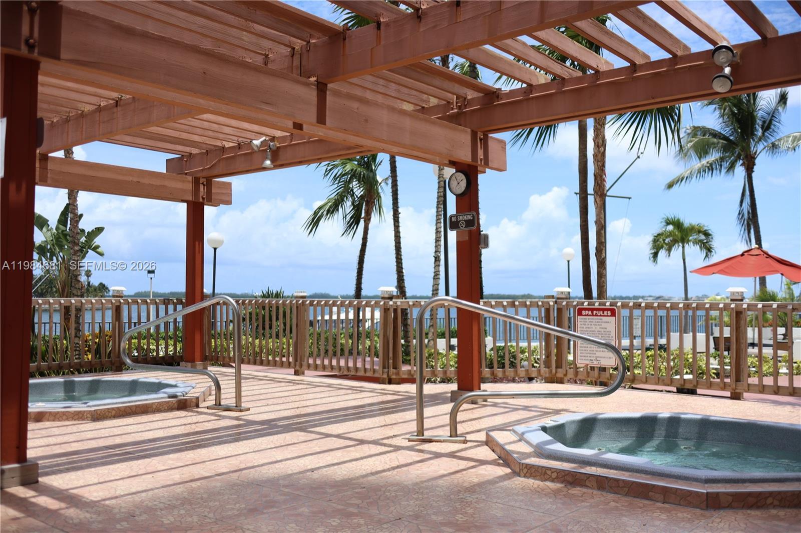 Building Photo - 999 Brickell Bay Dr