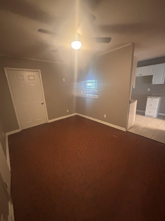 Building Photo - 4845 Ortie Dr