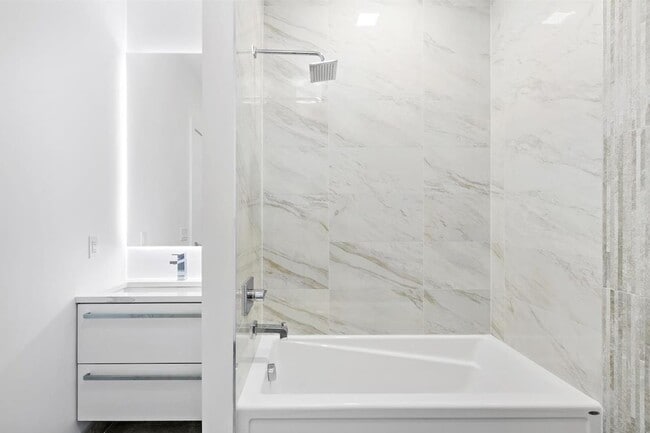 Building Photo - 148-150 70th St