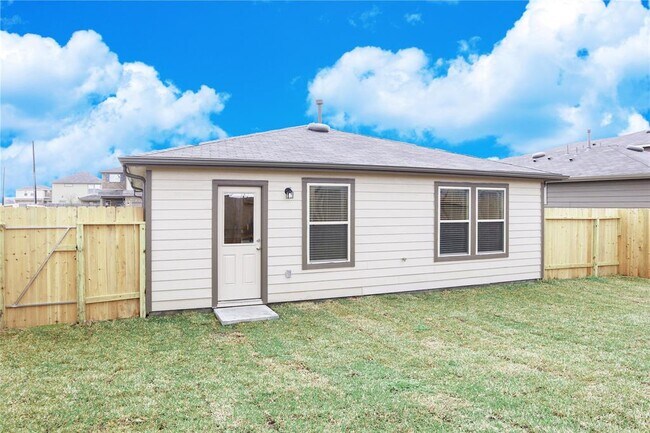 Building Photo - 12323 Skyview Manor Dr