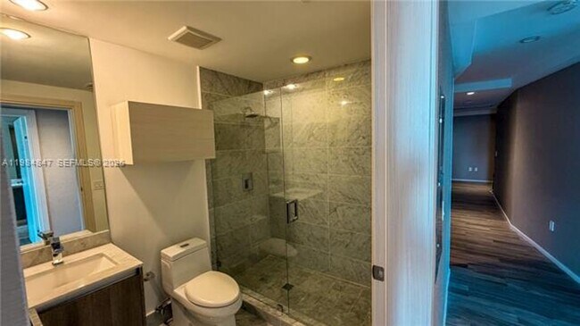 Building Photo - 801 S Miami Ave