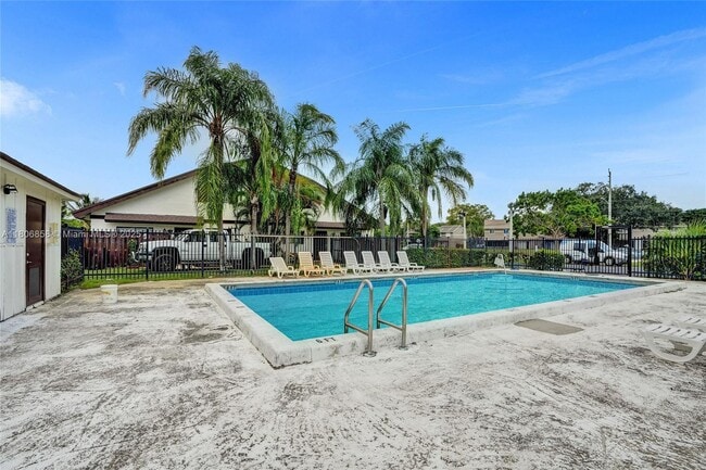 Building Photo - 7947 Tam Oshanter Blvd