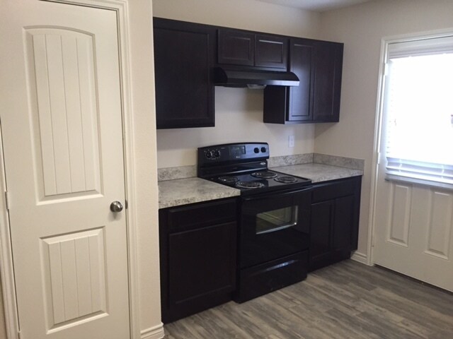 Building Photo - Garden Springs - 4020 Winter Springs Dr, F...