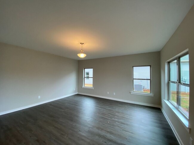 Building Photo - 14332 Chase Dr