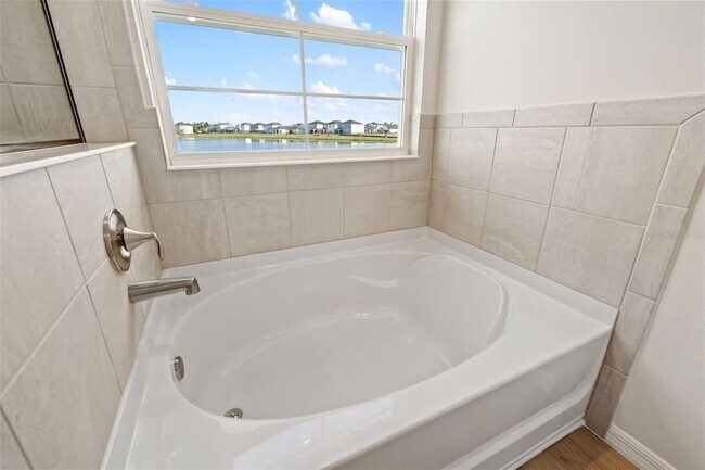 Building Photo - 17107 James Trl