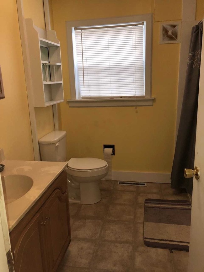 Building Photo - 16 Eden Pl