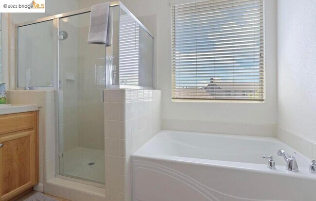 Building Photo - 16999 Sierra Gold Trail