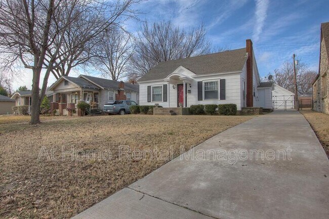 Building Photo - 1316 S Knoxville Ave