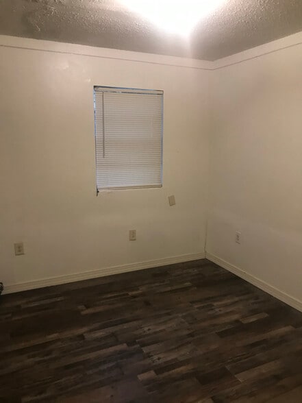 Building Photo - 3009 Gaines St