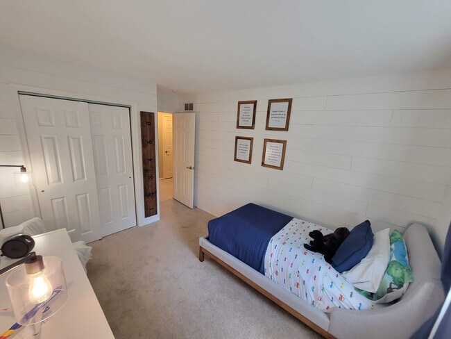 3rd BR - 555 Coventry Lane