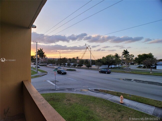 Building Photo - 8990 SW 24th St