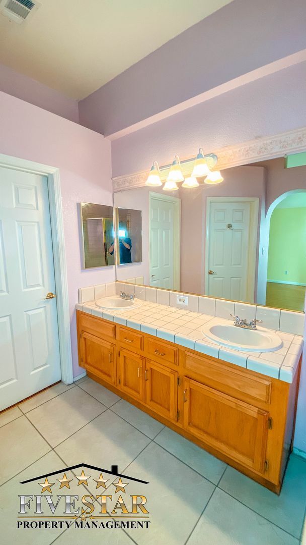 Building Photo - 8501 Tamworth St