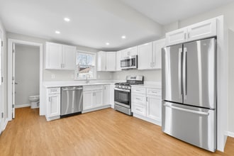 Building Photo - 320 Market St