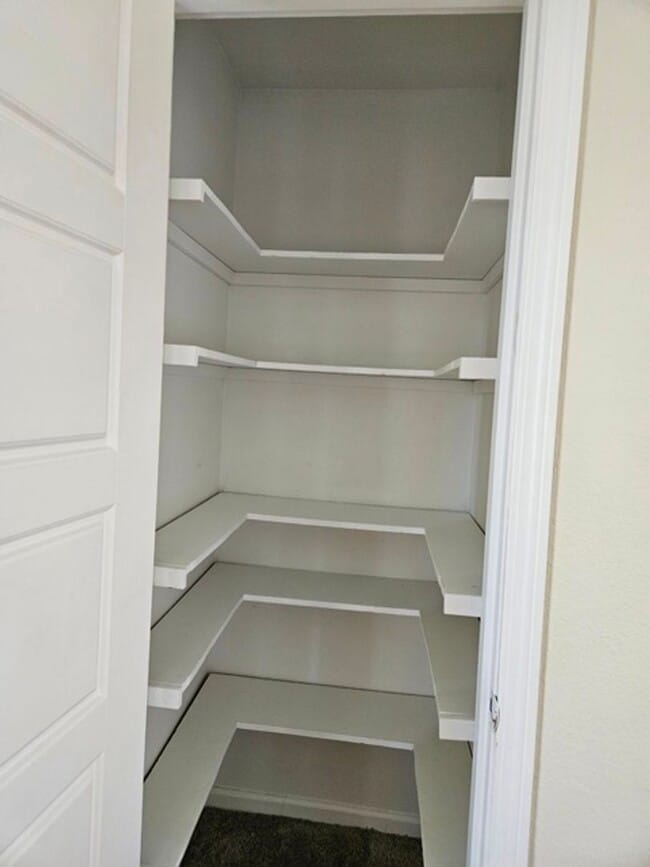 Building Photo - 3Bd/2Ba Single Story Home-Available to View!