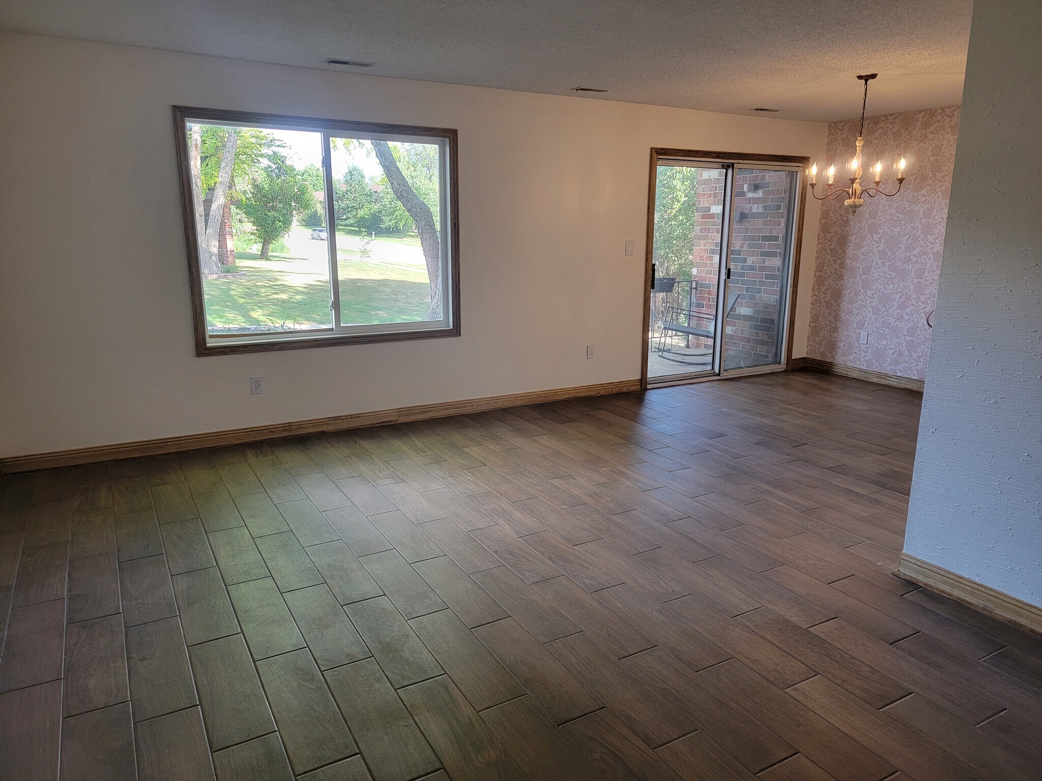 Building Photo - 4701 Woodland Ave