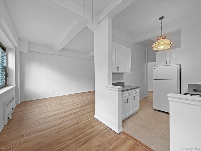 Building Photo - 3616 Henry Hudson Pkwy