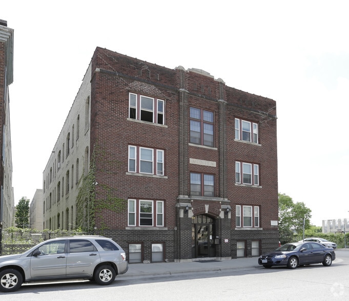 Building Photo - 507 East 14th