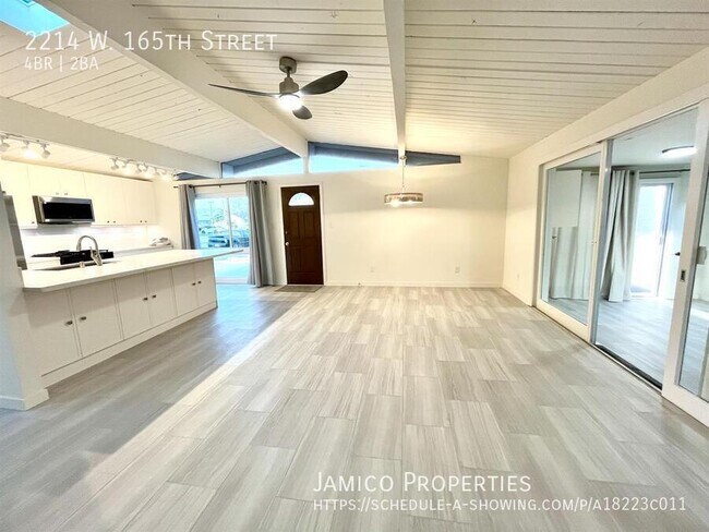 Building Photo - 2214 W 165th St