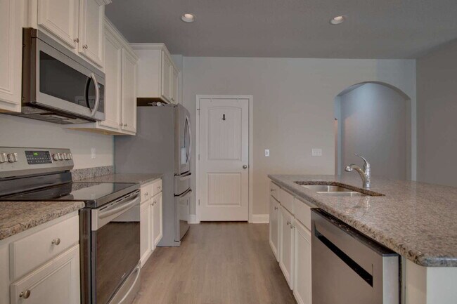 Building Photo - Ashley Plantation Living — 3BR Home with Granite Countertops, Large Kitchen Island, Trey Ceilings...