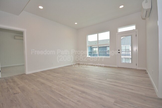 Building Photo - 6510 N Atlas Rd