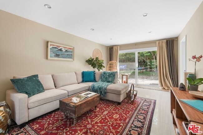 Building Photo - 3194 Rossini Pl