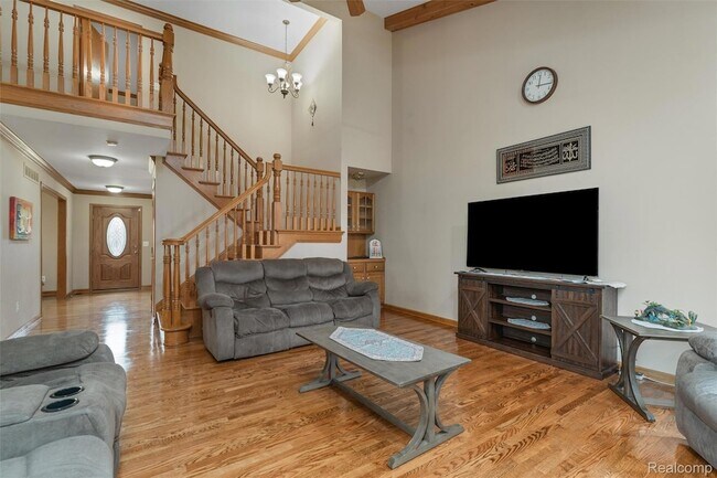 Building Photo - 47105 Liberty Bell Rd E