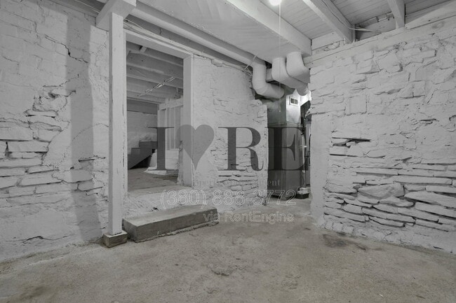 Building Photo - 429 E Mithoff St