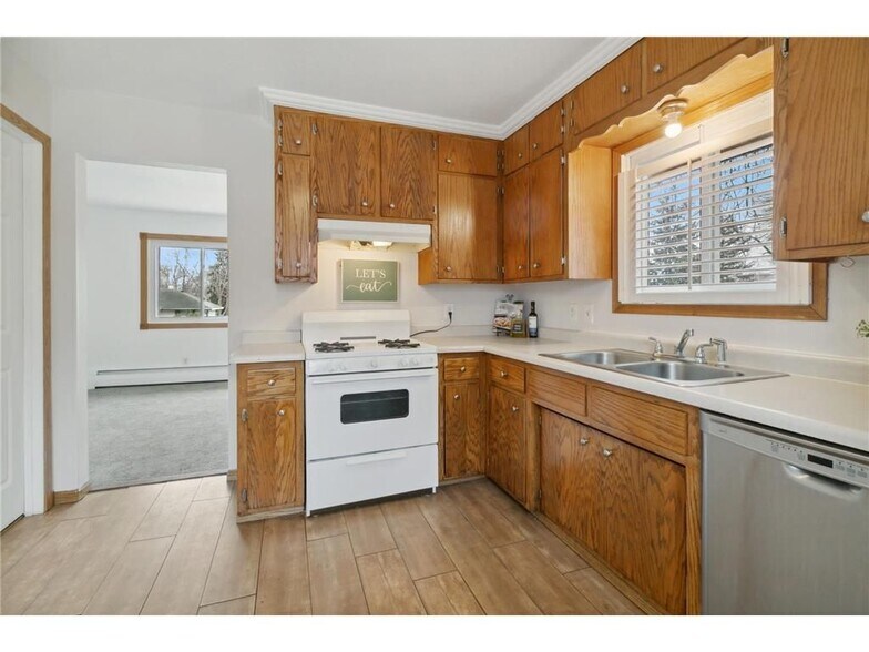 Building Photo - 49 91st Ln NE