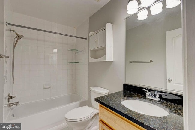 Building Photo - 3934 Chesterwood Dr