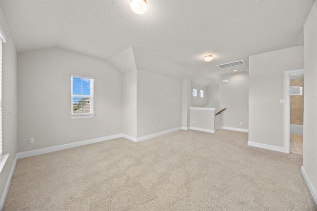 Building Photo - 213 Graver St