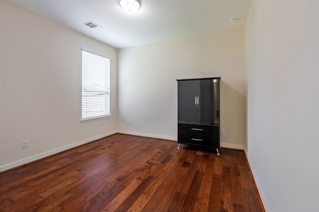 Building Photo - 5214 Lotus Canyon Ct