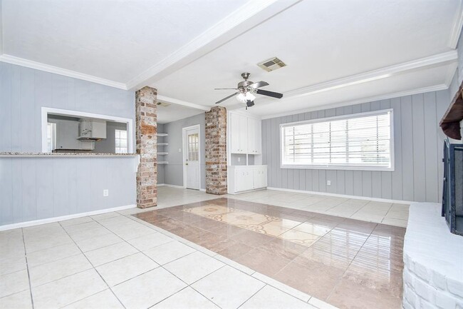 Building Photo - 11627 Bandlon Dr