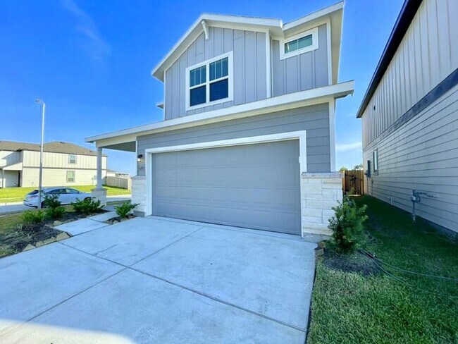 Building Photo - 16103 Kingfield Haven Dr