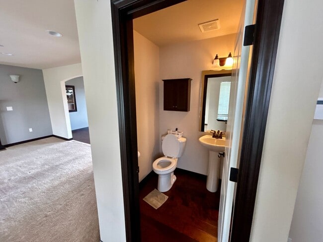 Building Photo - Gorgeous 4 bed 2.5 bath Marysville home