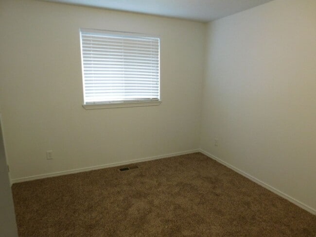 Building Photo - 3Bd/2Ba Single Story Home - For viewing beginning 4/27/2026!