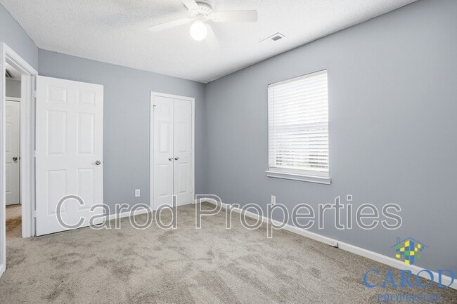 Building Photo - 2713 Daffodil Dr