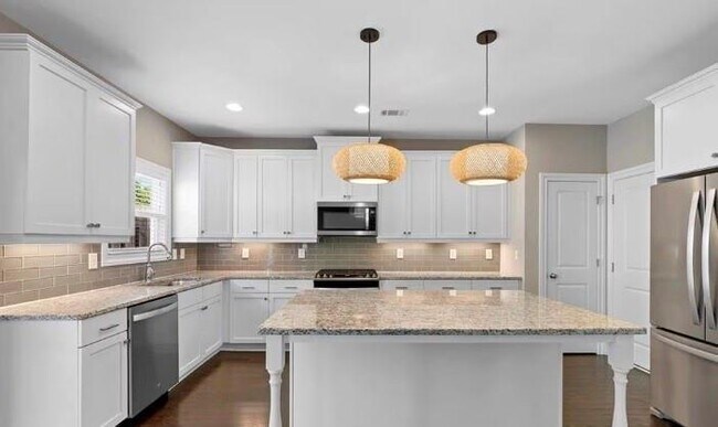 Building Photo - 1063 Johnson Grove