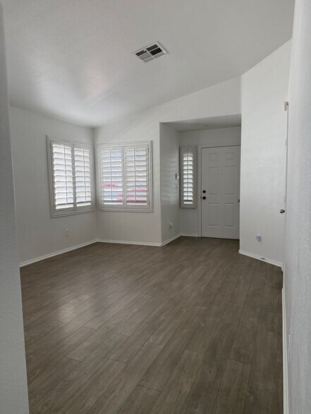 Building Photo - 8109 Chambersberg St