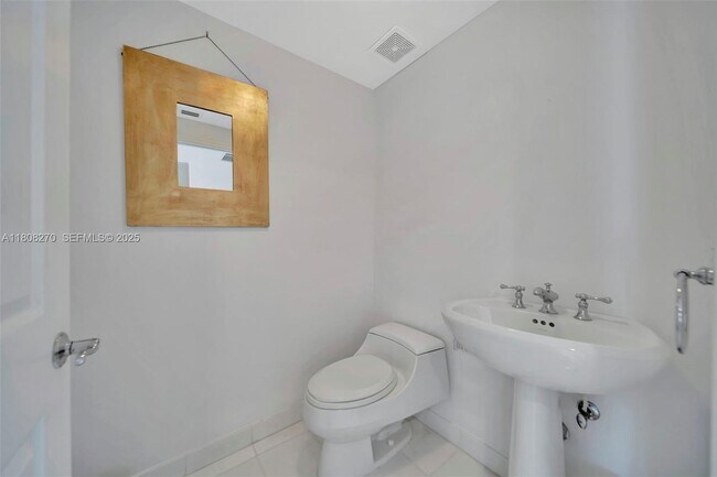 Building Photo - 6001 N Ocean Dr