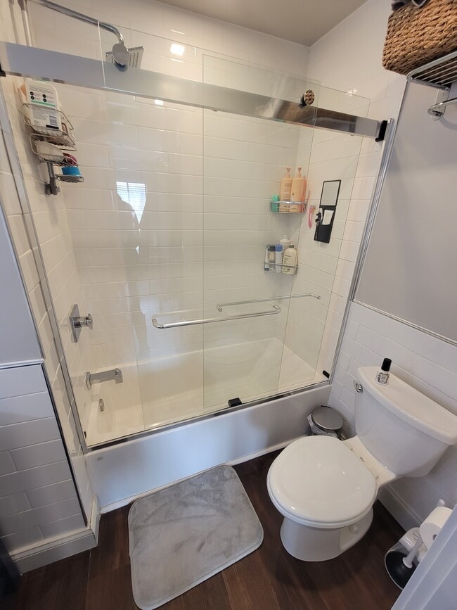 Building Photo - 23 Andrew Pl