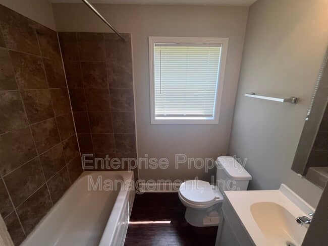 Building Photo - 4386 Sunnyslope Dr