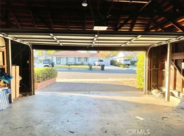 Building Photo - 728 Hunter Dr