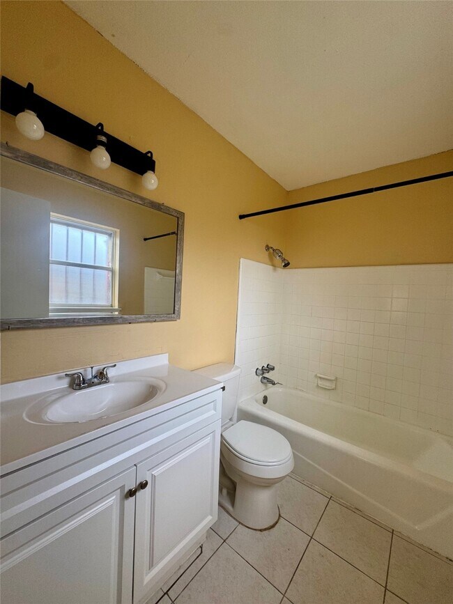 Building Photo - 8418 Hazen St