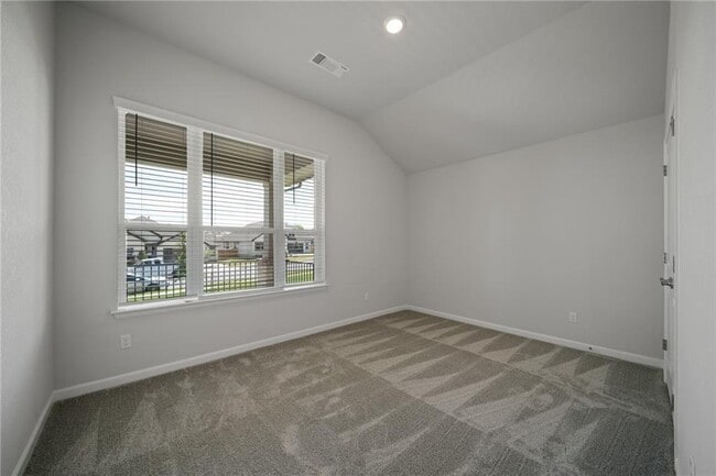 Building Photo - 136 Osceola Dr