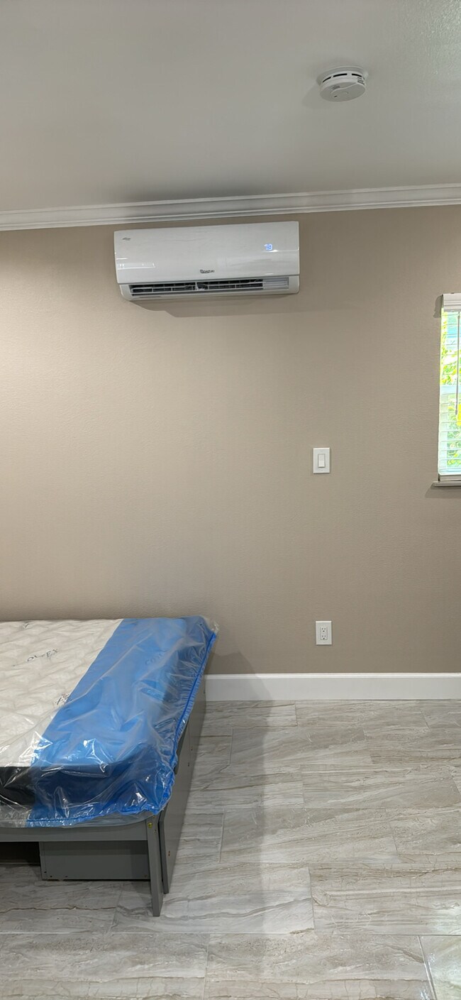 Building Photo - 869 Honolulu Woods Ln