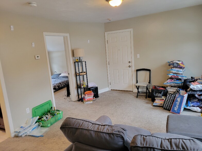 Building Photo - 171 Peirce St